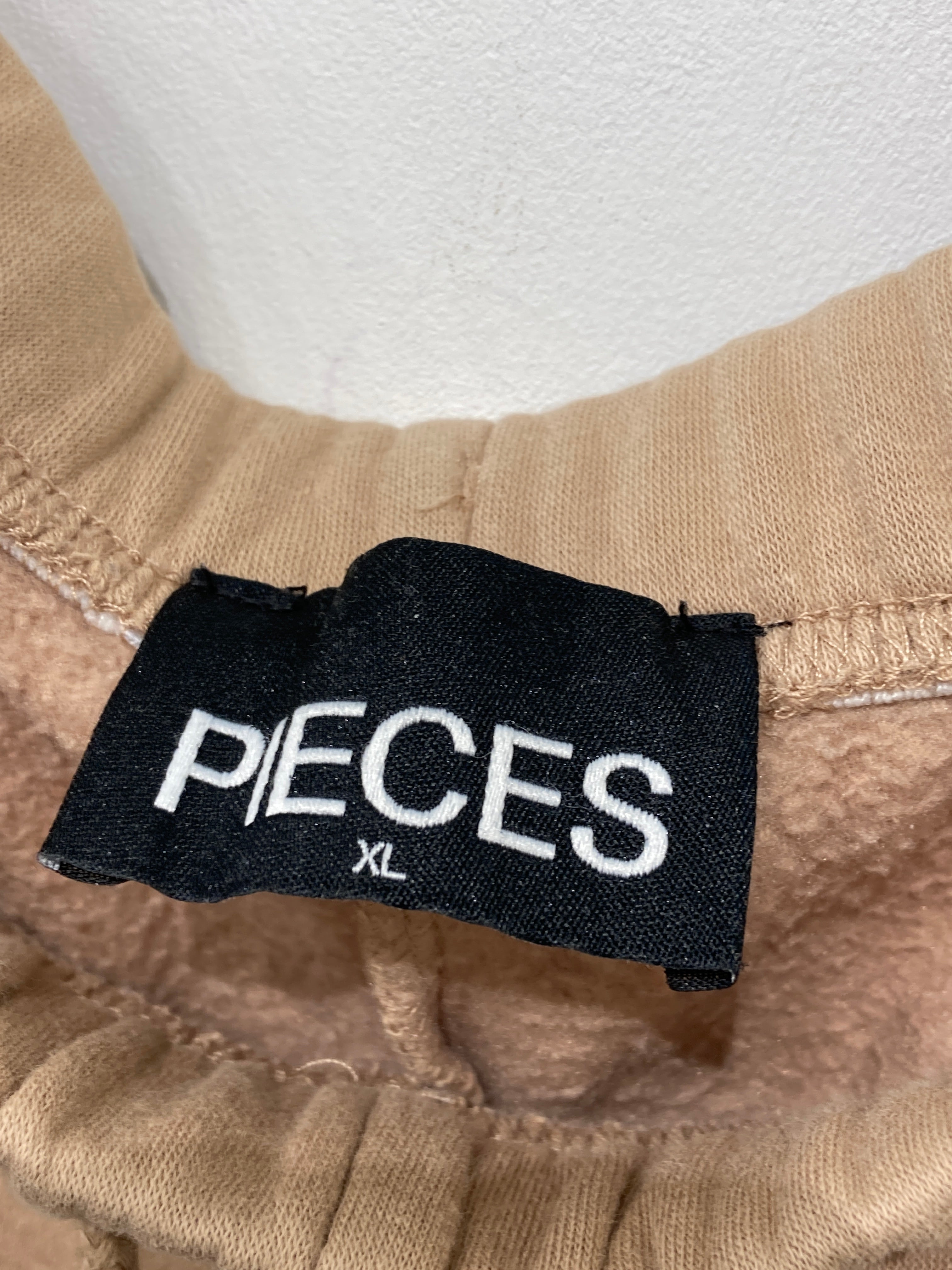 Pieces Bukser